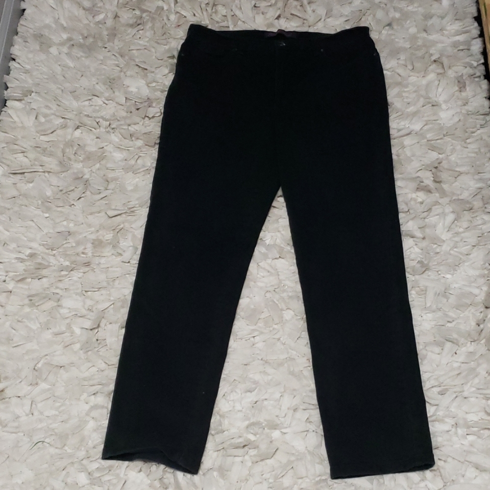 Gloria Vanderbilt black denim jeans
